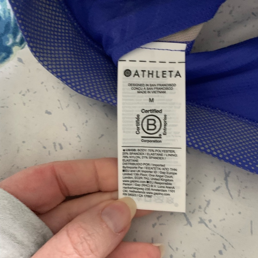 Athleta Train Free Reflective Sports Bra size Medium NWT - Picture 7 of 8